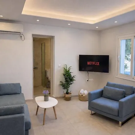 빌라 Downtown Skala Retreat Private Pool Prime Location